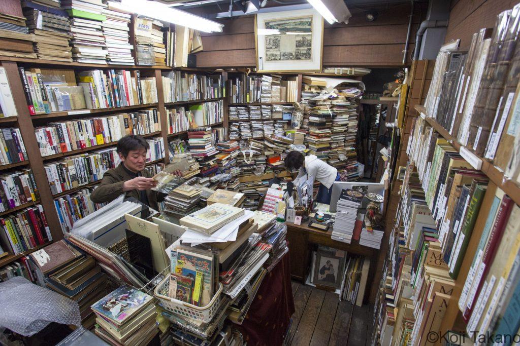 本屋はワンダーランド