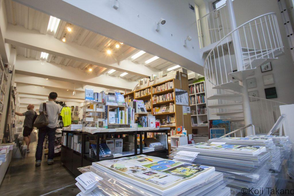 本屋はワンダーランド