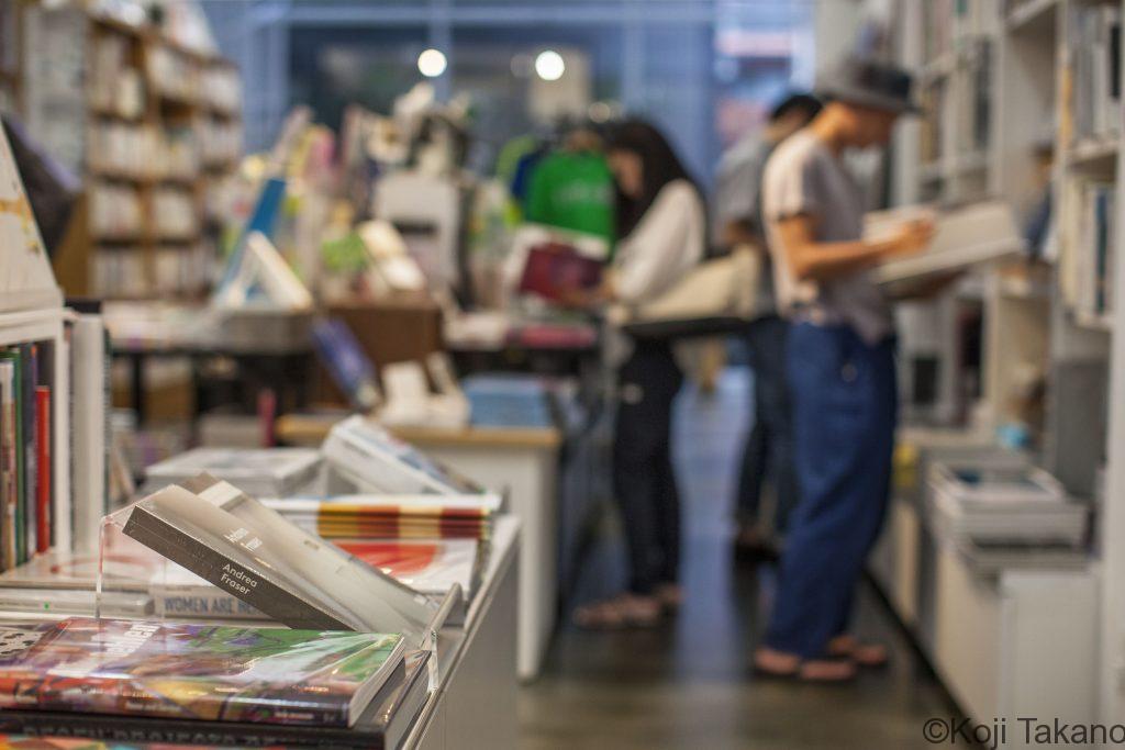 本屋はワンダーランド