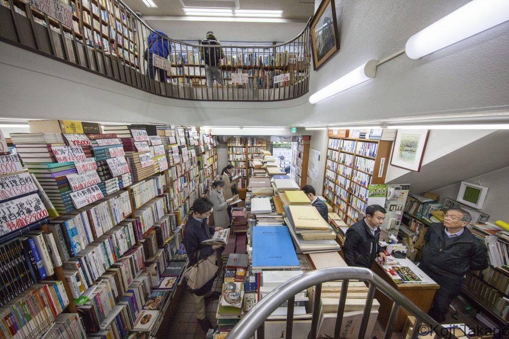 本屋はワンダーランド