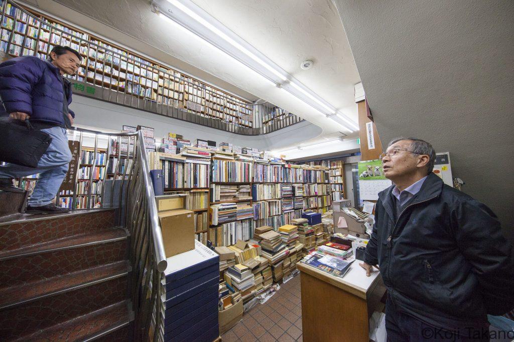 本屋はワンダーランド